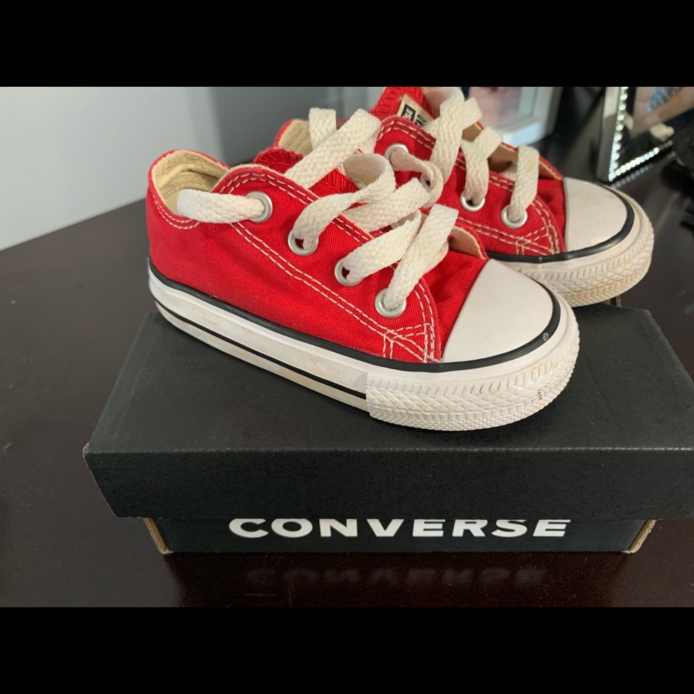 Converse low top Red size 5